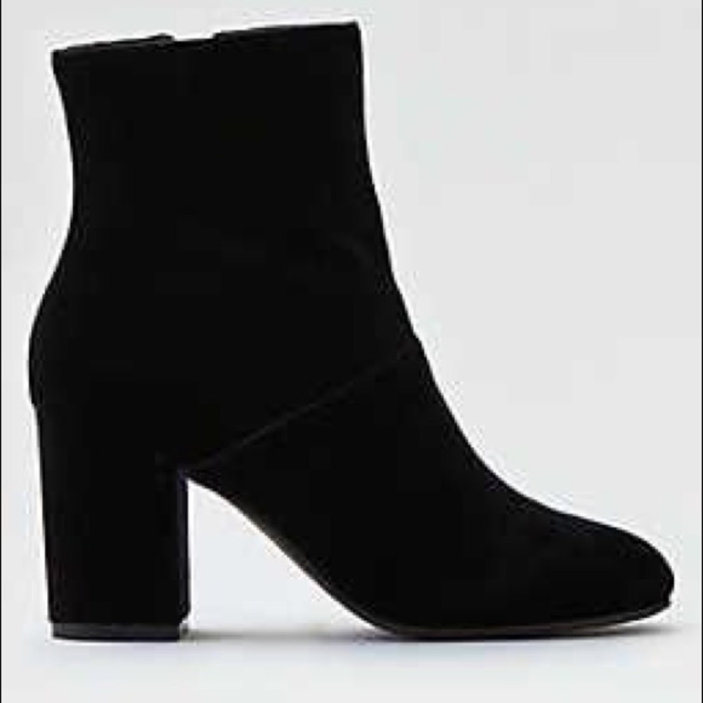 American Eagle Black Velvet Ankle Booties